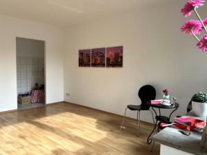 Wohnraum - Blick Richtung Pantry